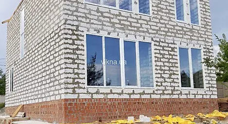 Теплі і доступні вікна Саламандер - головне фото